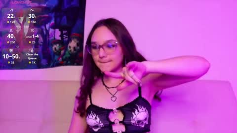 Snapshot of daihanae_ chatting on 18, 10, 2025 Natalia online show from 18, 10, 2025