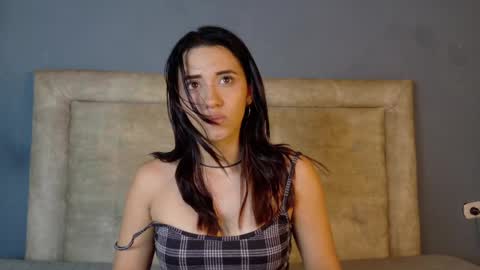 daiisy_kiss online show from 15, 4, 2026