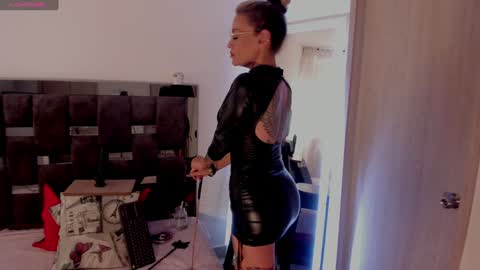  D A I L A  online show from 30, 1, 2025