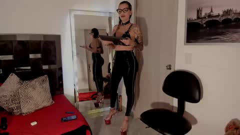  D A I L A  online show from 15, 9, 2025