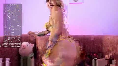 Snapshot of dailyn__1 chatting on 10, 4, 2026 Dailyn online show from 10, 4, 2026