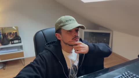 Snapshot of daimon_hall chatting on 4, 11, 2025 Daimon online show from 4, 11, 2025