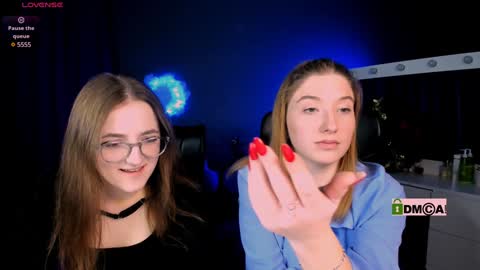 Little Di online show from 4, 2, 2025