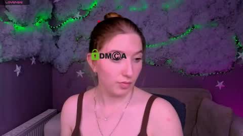 Snapshot of daisy_candy chatting on 23, 5, 2026 Little Di online show from 23, 5, 2026