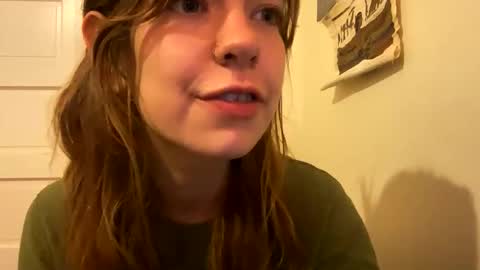 Snapshot of daisybaby699 chatting on 19, 5, 2026 DaisyB3 online show from 19, 5, 2026