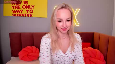 Snapshot of daisymellifluous chatting on 15, 1, 2026 daisymellifluous online show from 15, 1, 2026