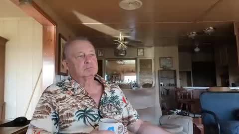 Snapshot of dakit2 chatting on 8, 11, 2025 dakit online show from 8, 11, 2025