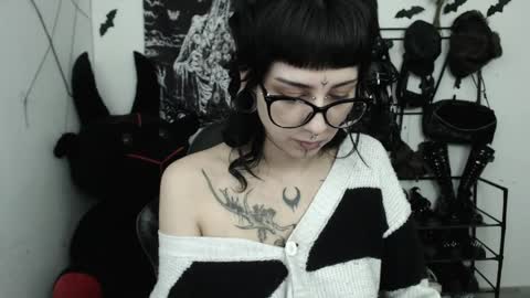 Snapshot of dakota_krall_ chatting on 25, 4, 2026 dakota online show from 25, 4, 2026