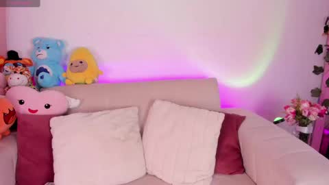 Snapshot of dakota_lovee chatting on 4, 3, 2025 Dakota Follow my IG dakkilove online show from 4, 3, 2025