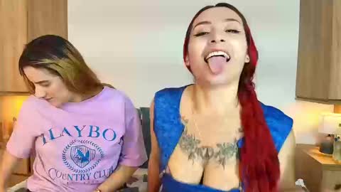 Snapshot of dakota_megan chatting on 22, 9, 2025 Dakota-Megan online show from 22, 9, 2025