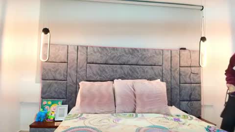 Snapshot of dakota_megan chatting on 1, 12, 2025 Dakota-Megan online show from 1, 12, 2025