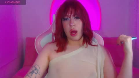 Snapshot of dakota_schiffer6 chatting on 6, 3, 2025 lia Elizabeth 3 online show from 6, 3, 2025