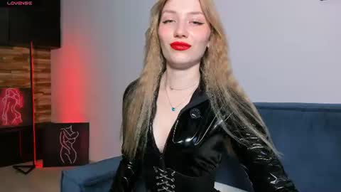 Snapshot of dakotamabs chatting on 28, 6, 2026 Dakota online show from 28, 6, 2026