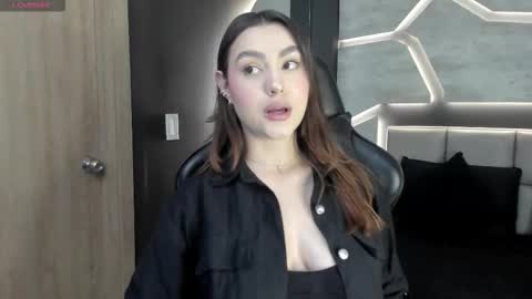 Snapshot of dakotarussell_ chatting on 5, 1, 2026 Dakota online show from 5, 1, 2026