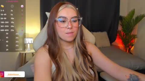 Snapshot of dakottaa__ chatting on 23, 4, 2026 dakottaa__ online show from 23, 4, 2026
