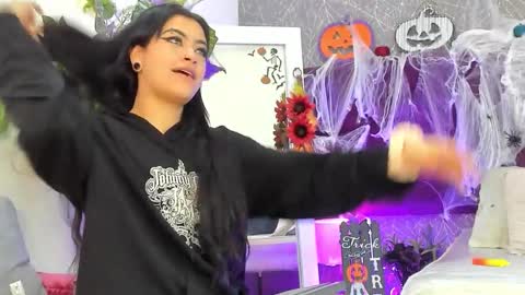 Snapshot of dakottahill chatting on 16, 10, 2025   online show from 16, 10, 2025