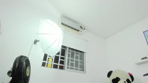 Snapshot of dalia_2 chatting on 28, 9, 2025 Ren online show from 28, 9, 2025