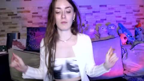 Snapshot of dalia_peach chatting on 9, 10, 2025 Dalia online show from 9, 10, 2025