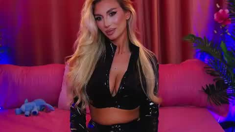 Snapshot of dalidaselena chatting on 9, 6, 2026 DalidaSelena online show from 9, 6, 2026