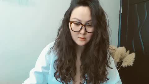 Snapshot of dalidayes chatting on 8, 12, 2024 Dali online show from 8, 12, 2024