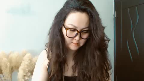 Snapshot of dalidayes chatting on 1, 2, 2025 Dali online show from 1, 2, 2025