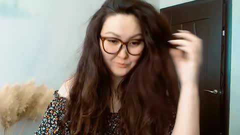 Snapshot of dalidayes chatting on 8, 3, 2025 Dali online show from 8, 3, 2025