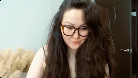 Snapshot of dalidayes chatting on 2, 10, 2025 Dali online show from 2, 10, 2025