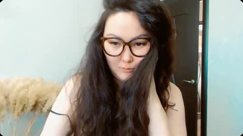 Snapshot of dalidayes chatting on 18, 10, 2025 Dali online show from 18, 10, 2025