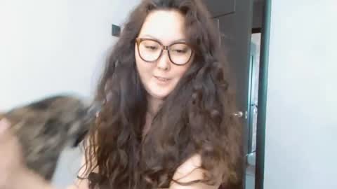 Snapshot of dalidayes chatting on 4, 7, 2026 Dali online show from 4, 7, 2026