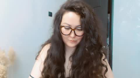 Snapshot of dalidayes chatting on 5, 7, 2026 Dali online show from 5, 7, 2026