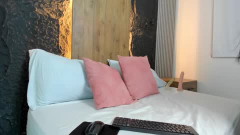 D A L I L A online show from 17, 12, 2025