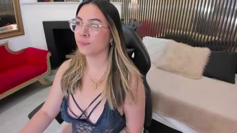 Dallulah boobs online show from 29, 4, 2026