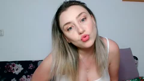 Snapshot of dalyana22 chatting on 28, 4, 2026 Maria online show from 28, 4, 2026