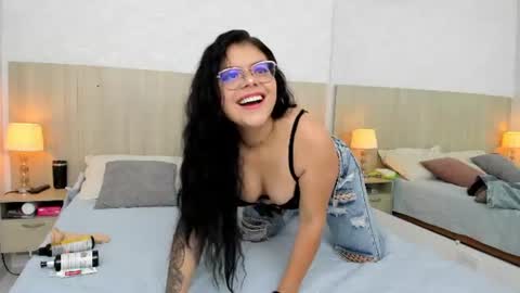 Snapshot of damaris_ponce chatting on 21, 6, 2026 Damaris Ponce online show from 21, 6, 2026