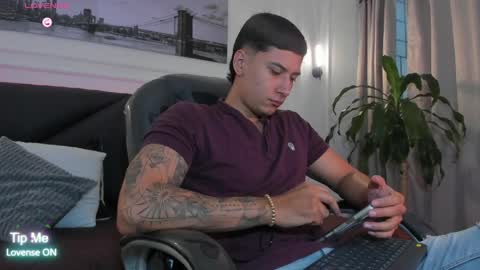 Snapshot of damian23_ chatting on 15, 4, 2026 DAMIAN online show from 15, 4, 2026