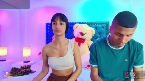Snapshot of damian_and_roxanne chatting on 22, 10, 2025 DAMIAN AND ROXANNE. online show from 22, 10, 2025