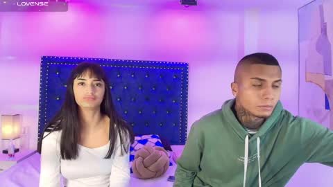 Snapshot of damian_and_roxanne chatting on 20, 4, 2026 DAMIAN AND ROXANNE. online show from 20, 4, 2026
