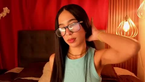 Snapshot of damian_n_lissa chatting on 28, 4, 2026 damian_n_lissa online show from 28, 4, 2026
