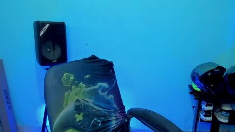 Snapshot of damian_torner chatting on 3, 4, 2026 Damian torner online show from 3, 4, 2026