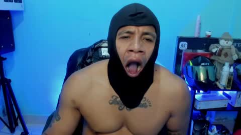 Snapshot of damian_torner chatting on 25, 4, 2026 Damian torner online show from 25, 4, 2026