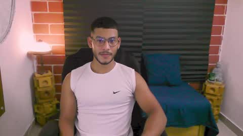 Snapshot of damiann_rees chatting on 6, 3, 2025 instagram damiannreed. online show from 6, 3, 2025