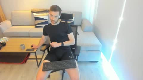 Snapshot of damiano007 chatting on 16, 2, 2025 CockandLoad online show from 16, 2, 2025