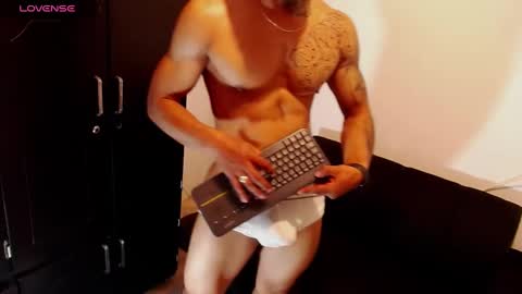 Snapshot of damiantaylor3 chatting on 15, 12, 2024 ---Taylor--- online show from 15, 12, 2024