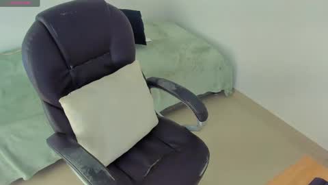 Snapshot of damn_fantasy chatting on 20, 4, 2026 Kary-- independent model Schedule 0530am-1000am colombian time online show from 20, 4, 2026