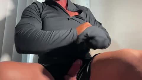 Snapshot of damnimhandsome25 chatting on 3, 4, 2026 Clyde online show from 3, 4, 2026