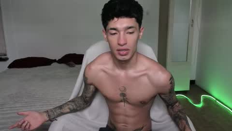 Snapshot of damon_333 chatting on 24, 3, 2026 Damon online show from 24, 3, 2026