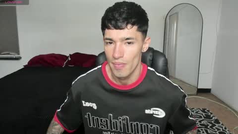 Snapshot of damon_333 chatting on 7, 4, 2026 Damon online show from 7, 4, 2026