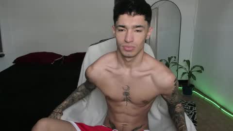 Snapshot of damon_333 chatting on 18, 4, 2026 Damon online show from 18, 4, 2026