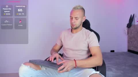 Snapshot of damon_baker0 chatting on 6, 1, 2026 Damon bakert online show from 6, 1, 2026