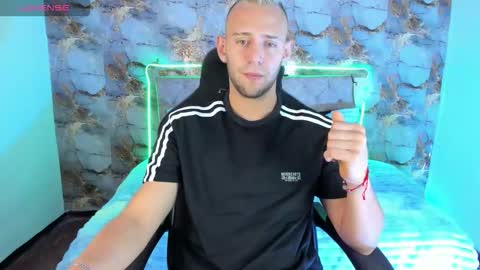 Snapshot of damon_baker0 chatting on 16, 2, 2026 Damon bakert online show from 16, 2, 2026